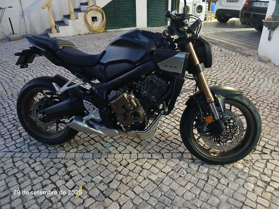 Honda CB650R e-clutch