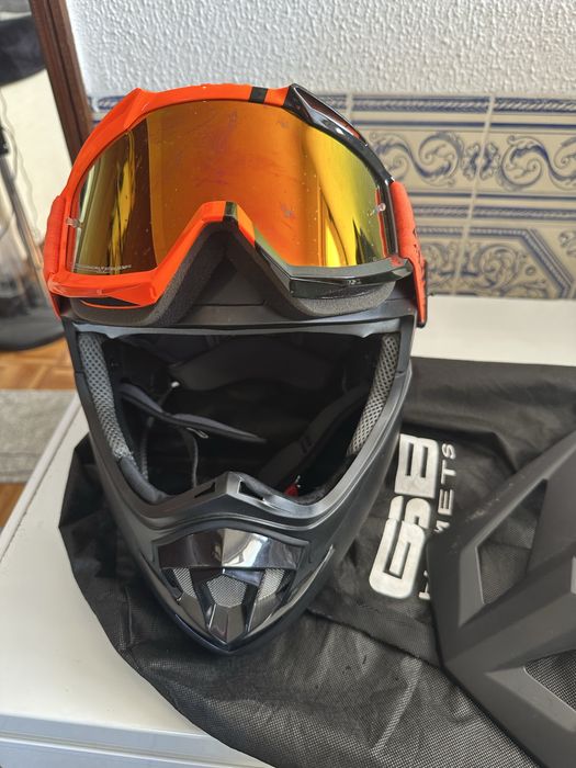 Capacete c/oculos