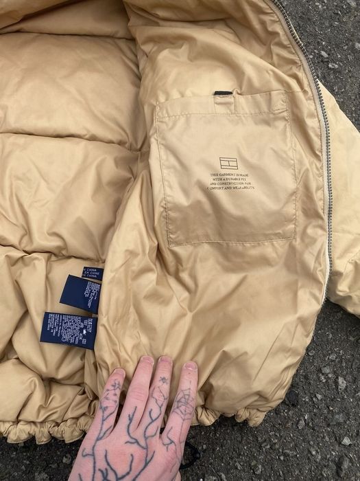 Продам пуховик Tommy Hilfiger