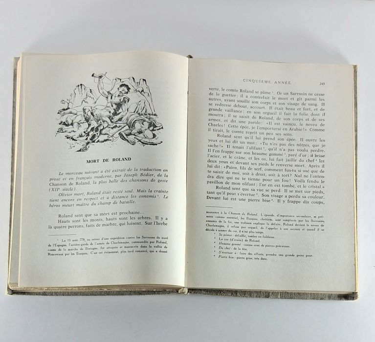 Livro "Lectures Françaises"