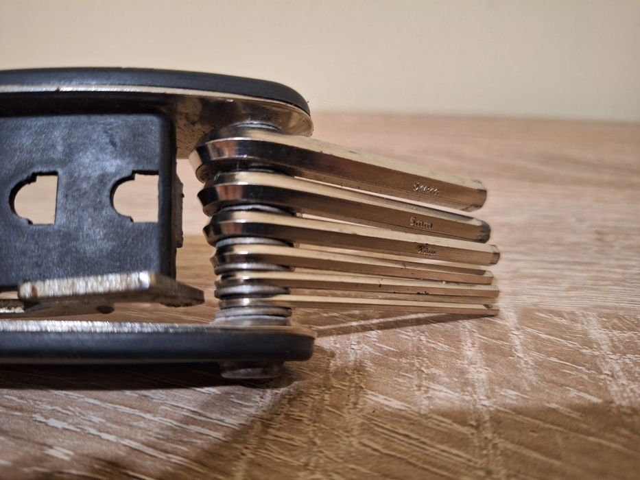 Multitool narzędzie wielofunkcyjne rowerowe rower śrubokręt