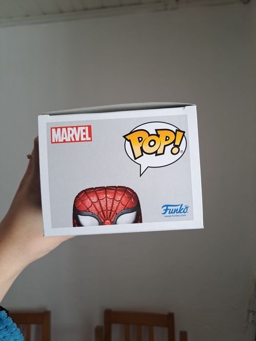 Funko pop 593 spiderman diamond collection