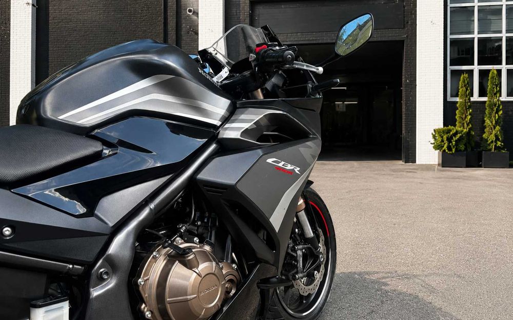 Honda CBR400R, 2022 рік, ABS