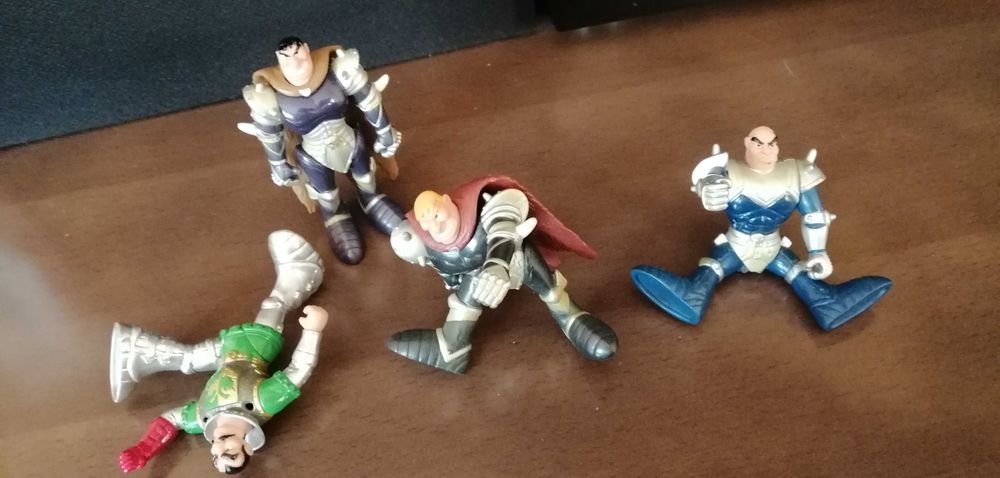 Figurki Disney - rycerze - wiking - kolekcja - zabawki