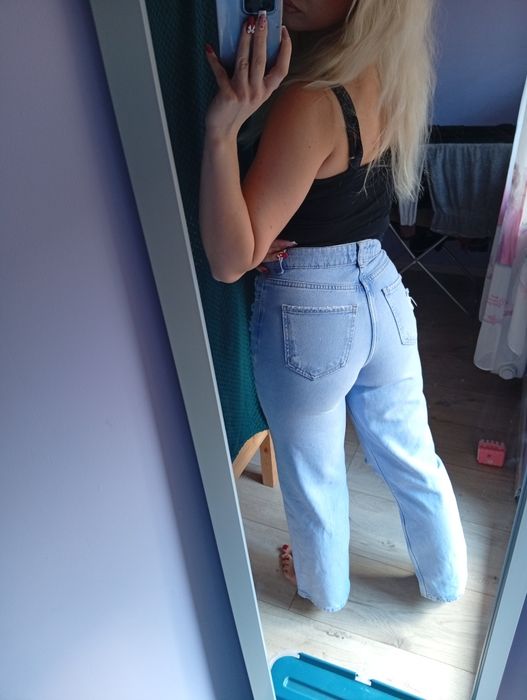 Dżinsy z dziurami xs/s