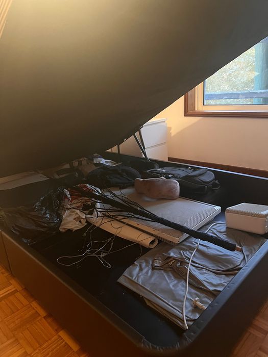 Cama com arrumação+colchão+cabeceira ratan