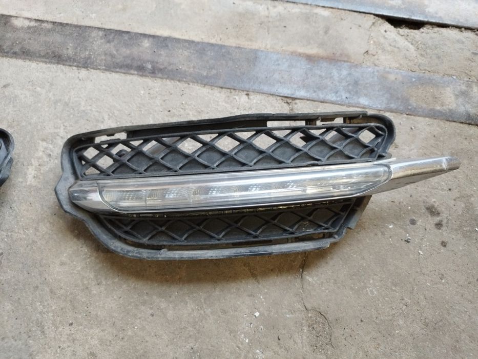 Ходовые огни с решеткой s221