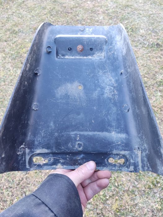 Обтікатель фари.задне крило