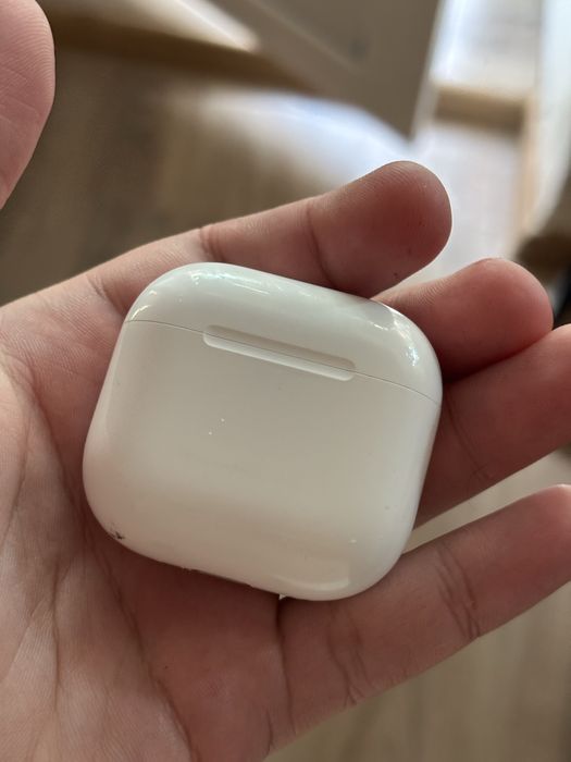 Кейс від AirPods 4 ANC
