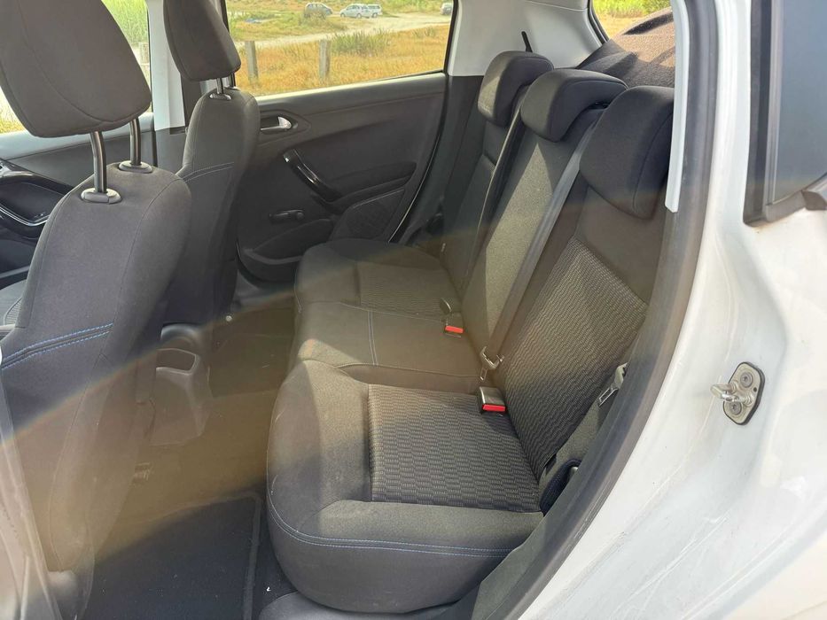 Peugeot 208 1.6 BlueHDi Style