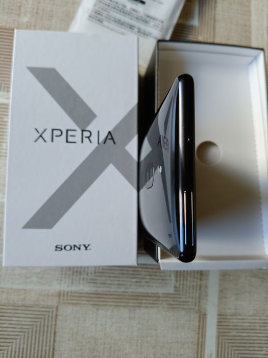 Смартфон Sony Xperia XZ2 Premium H8166 Chrome Black 5.8" 6/64 GB GPS