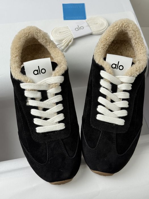Кеди зимові кросівки на хутрі ало йога alo yoga