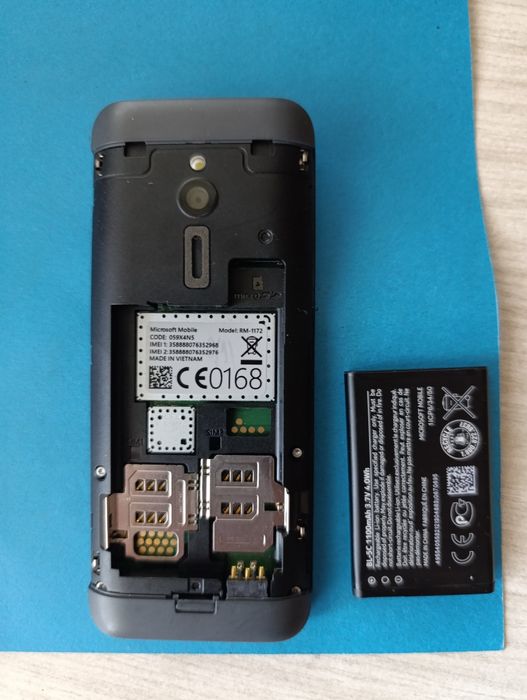Мобільний телефон Nokia 230 Dual sim