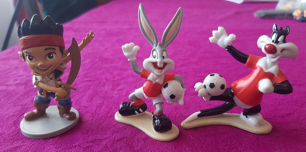 bonecos pvc jake daffy duck diablo tasmânia bugs bunny frajola sylvester frangolino marretas wallace gromit super homem donald pateta goofy capitão