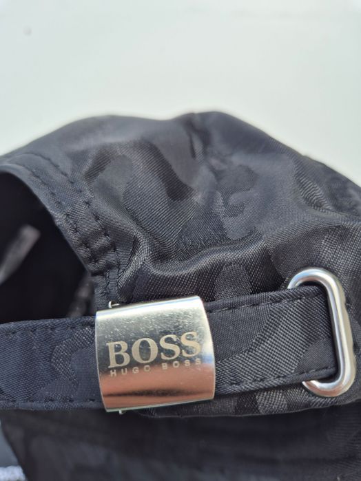 Nowa czapka BOSS Hugo Boss z metką - czarna camo, złote logo, regulowana