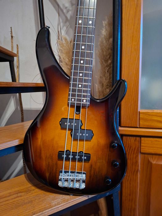 Baixo Yamaha TRBX 174EW made Indonesia + Bag