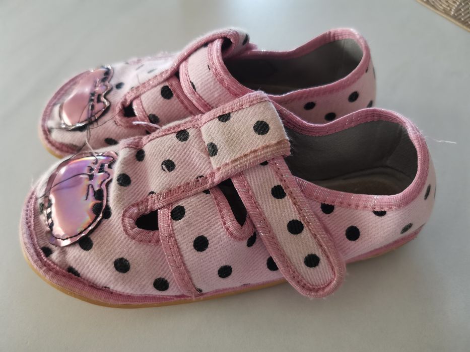 Kapcie BAREFOOT roz. 28, wkl 17.5