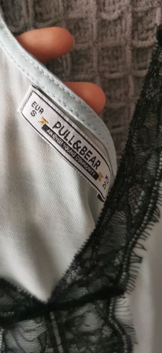 Top Pull and Bear