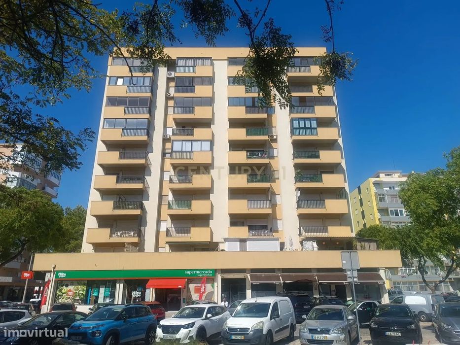 Apartamento T1, totalmente remodelado
