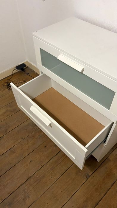 Movel / roupeiro quarto