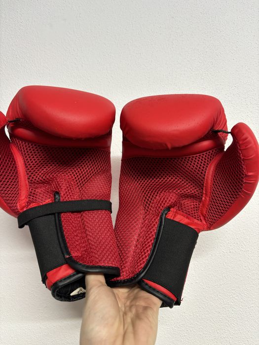 Saco de Boxe + Luvas Outshock- NOVOS