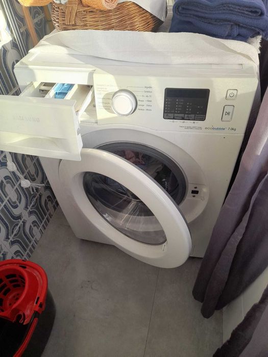 Máquina de lavar roupa Samsung