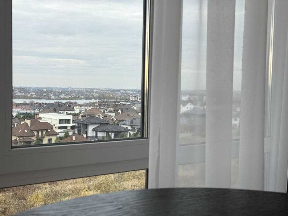 1-Кімнатна «На Щасливому» вул. Боголюбова. Вигляд на Озеро!