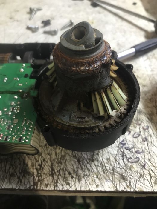 Ремонт побутової техніки / ремонт світильників