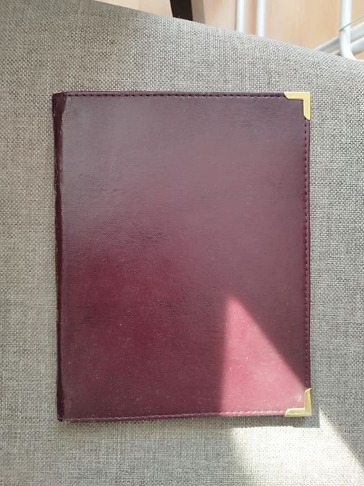 Zestaw 4 różnych etui na dokumenty