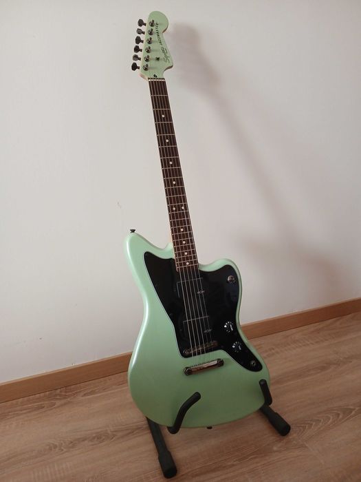 4 guitarras eléctricas para venda