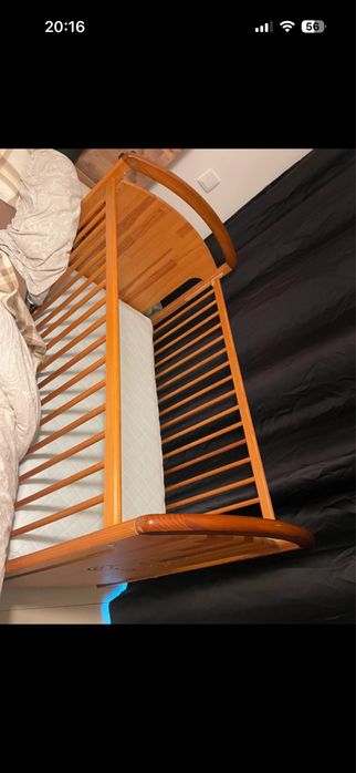 Vendo Berço com colchão