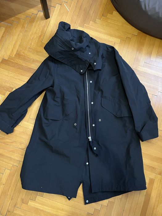 Куртка плащ чорний цупкий s