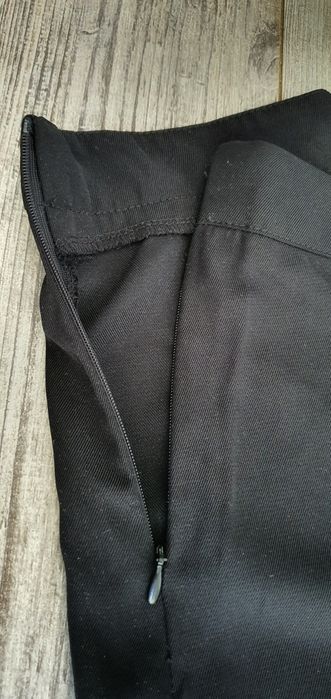 Eleganckie spodnie SHEIN – rozmiar L