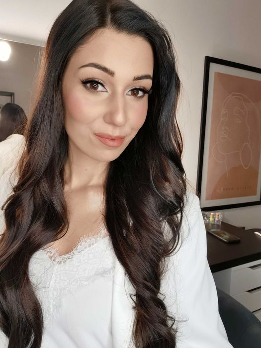 Makijaż i fryzury okolicznościowe.