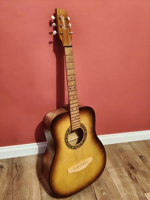 Gitara akustyczna Trembita