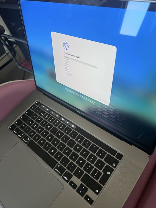 Vendo macbook pro, 16” i7 2019