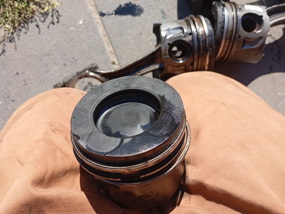 Tłoki silnika rho2’silnok 128 euro 5 v stangobry gwarancja rozruchowa