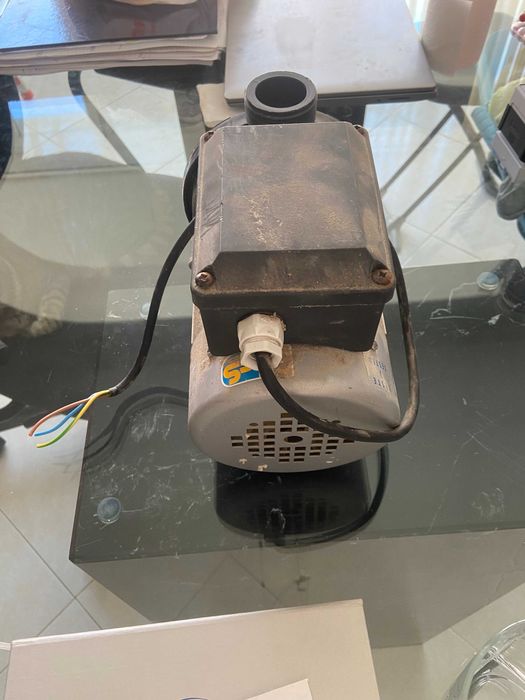 Motor de banheira de indução a funcionar