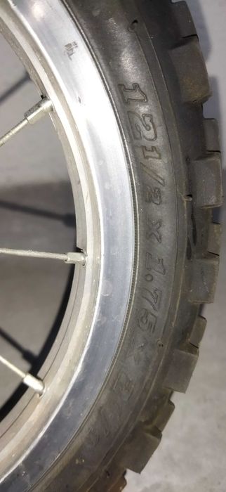 Bicicleta de criança roda  12 1/2 x1.75 em excelente estado