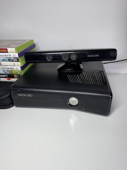 Konsola xbox 360 S + kinect + pad + kierownica + gry