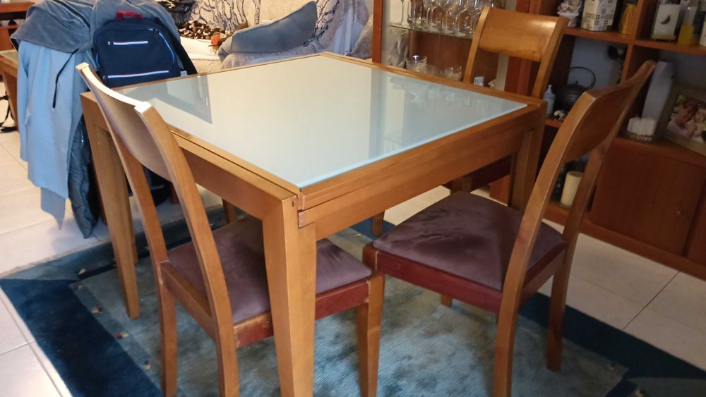 Mesa e 6 cadeiras - Sala