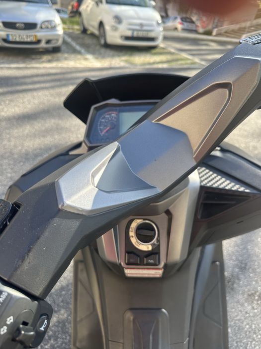 Keeway Vieste 300 com 9100 km   2022