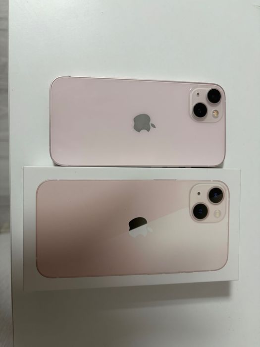 iPhone 13 128 GB pudrowy różowy