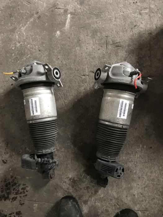 Амортизатор задній правий лівий Porsche Cayenne 2008 р