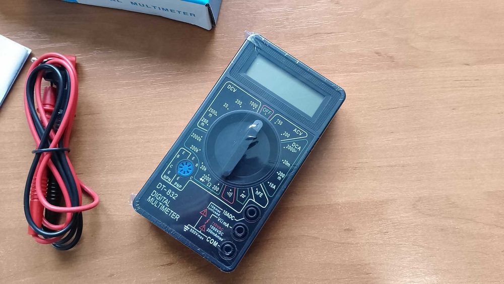 Мультиметр універсальний DT832