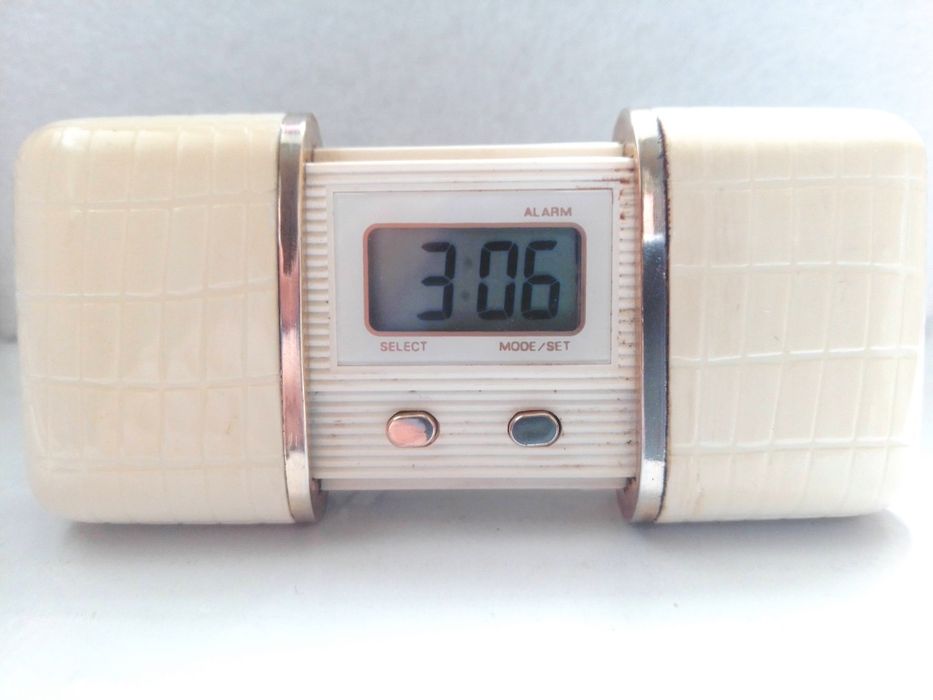 Relógio digital de bolso antigo