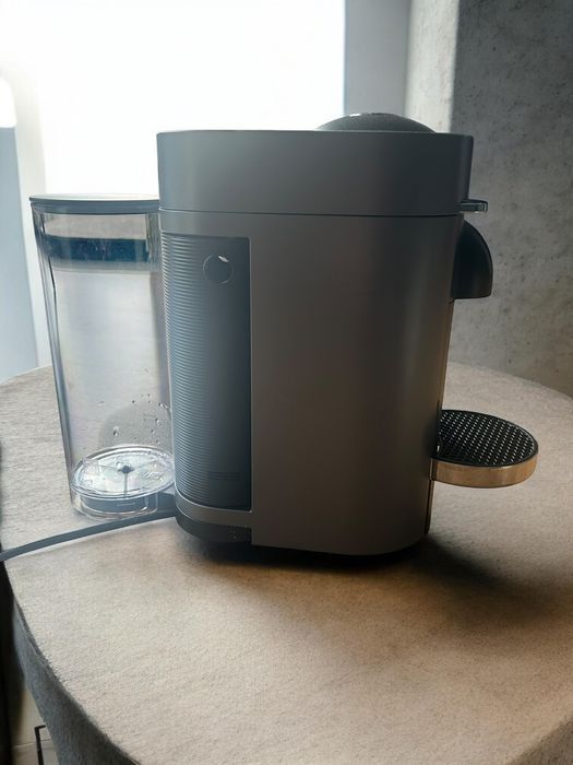 Máquina de Café Nespresso Vertuo Plus446829415409264642