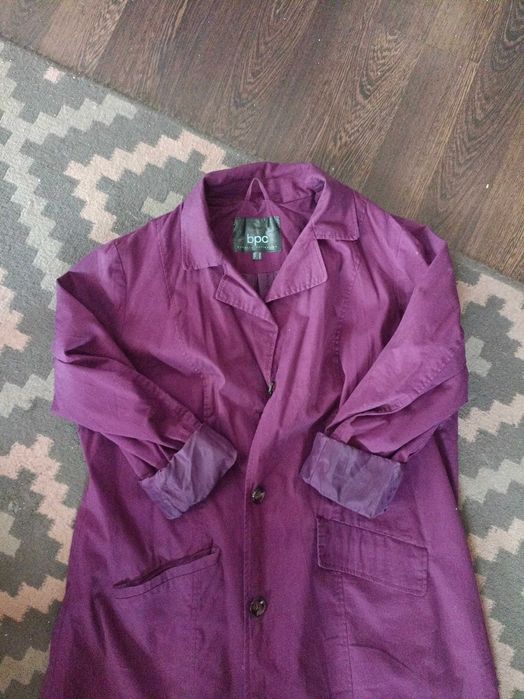 Płaszczyk rozm 46 śliwkowy