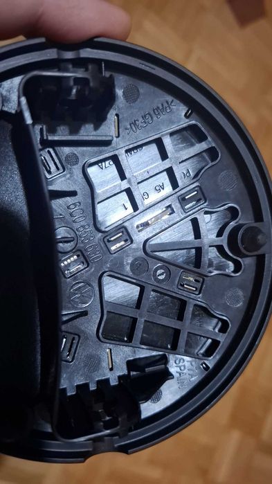 Znaczek emblemat logo VW Volkswagen Golf V 5 tył