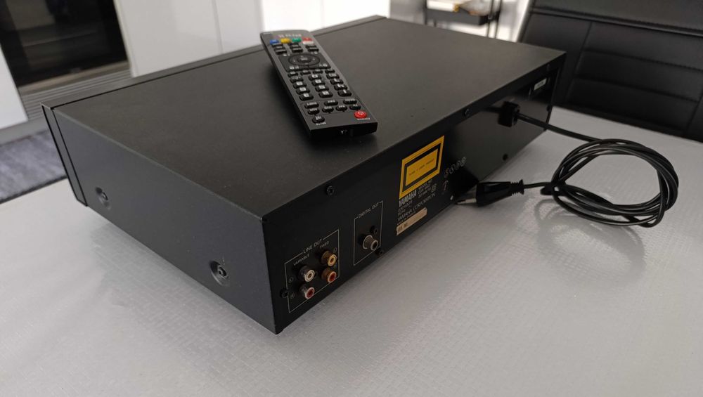 CD Player Yamaha CDX-660